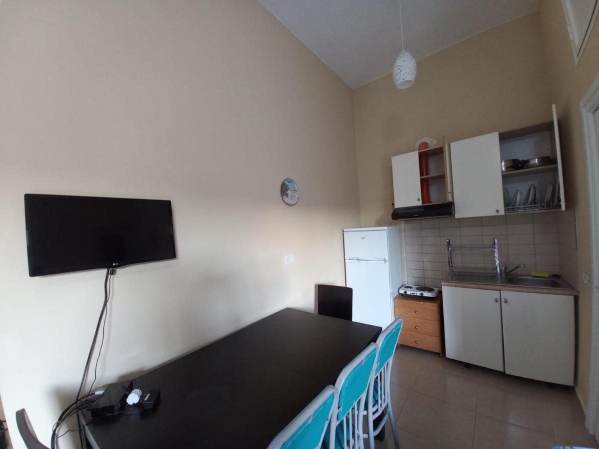 Arjana & Nelaj Apartments Ksamil Exterior photo